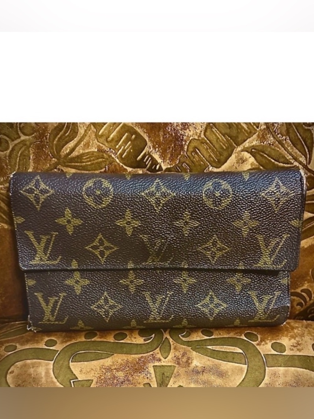 LOUIS VUITTON Vintage LV Monogram Canvas Bifold Wallet Made in France MSRP $800